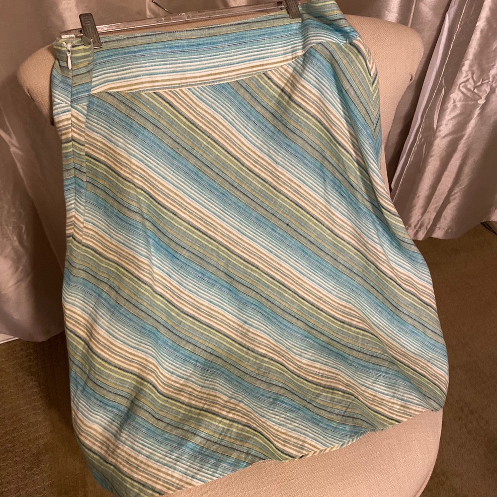 Striped pattern skirt